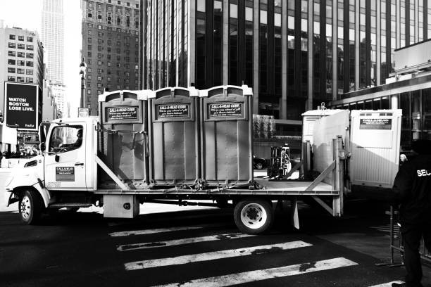 Porta potty delivery and setup in Montrose, MI